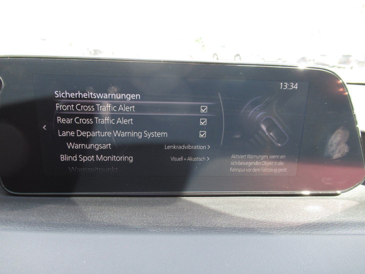 Mazda  Fastback SKYACTIV-X M-Hybrid Selection Automat