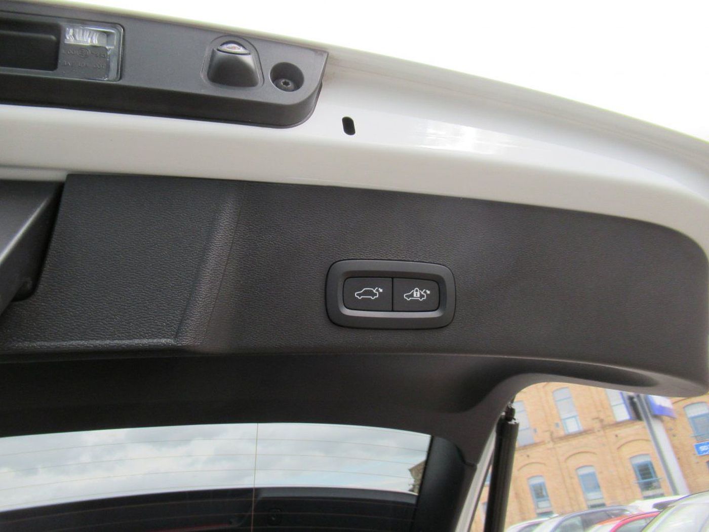 Volvo  B3 Benzin Core Automatik